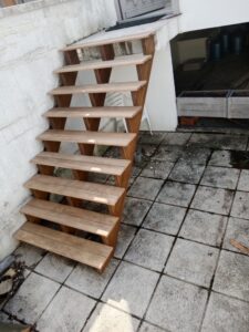 Gardes corps bois Sipo escalier extérieur - ETS SEVIN