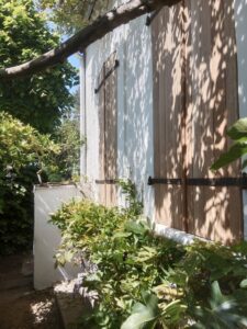 Fabrication volets bois sur mesure - ETS SEVIN